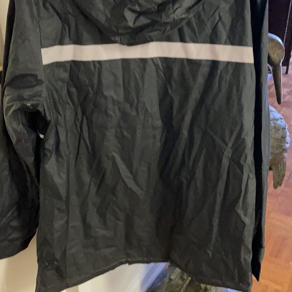new Englander rain jacket - Picture 4 of 16